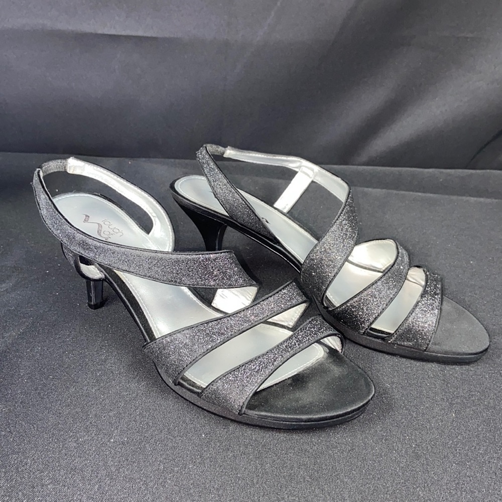 Nina Women’s Glittery Dress Shoe (1301)